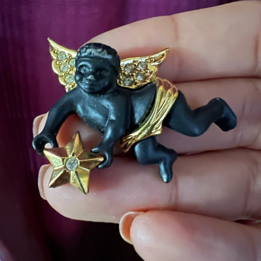 Vintage Coreen Simpson Cherub Angel Pin – Avon Regal Beauty Collection